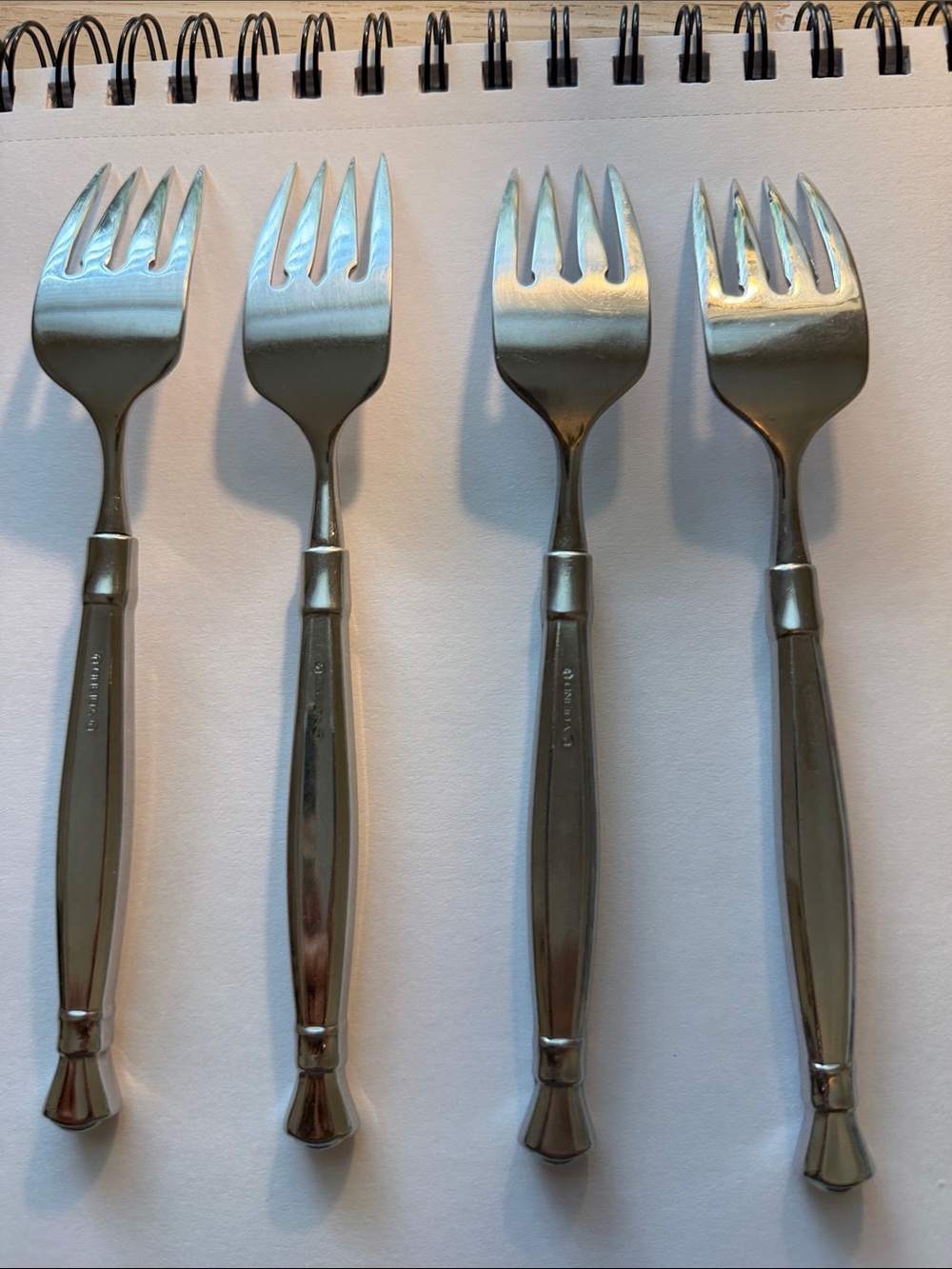 Oneida Act Stainless Flatware salad Forks Lot Of 4 Cube Mark glossy - Picture 5 of 8